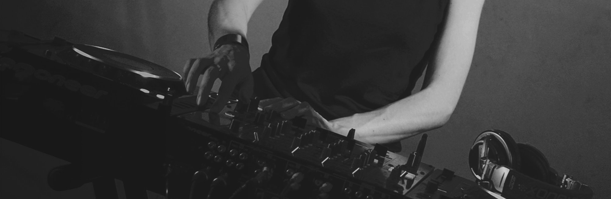 Testata - DJ Vynil